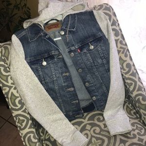 LEVIS JEAN JACKET! New!